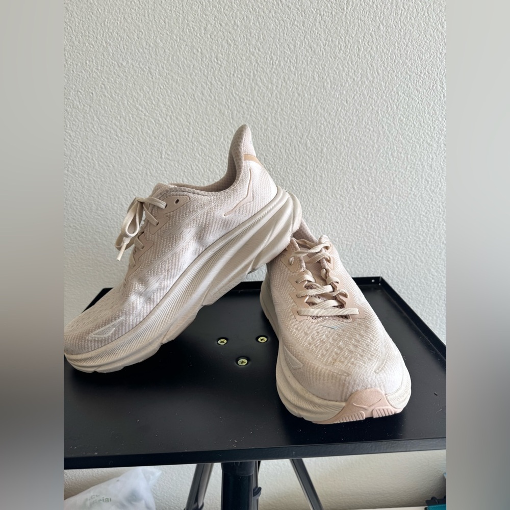 Hoka- Clifton 9